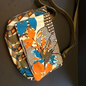 Desigual NWOT purse/messanger bag sequined